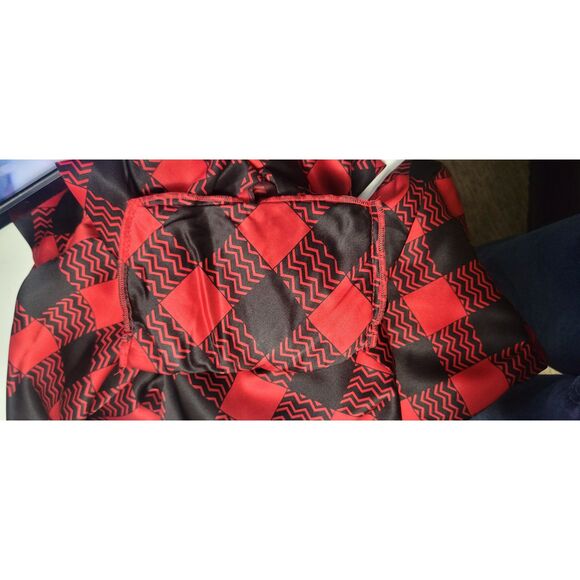 80/90s St. John Bow Neck Red Black Geometric Pattern Silk Work Retro Blouse Sz 6 - Picture 10 of 13